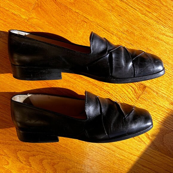 Joan & David Black Woven Loafers - Picture 2 of 7